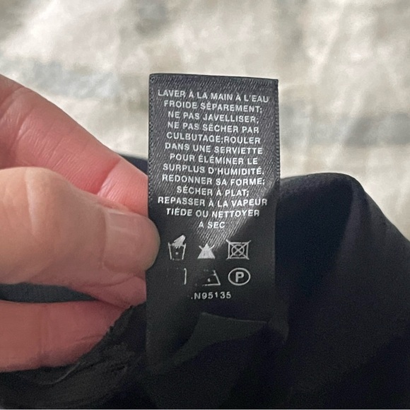 LAFAYETTE 148 NEW YORK ESSENTIAL Gramercy Black Stretch Pintuck Pant {$598} 12 - Picture 5 of 8